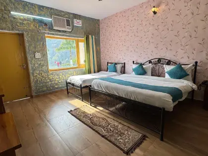 Well-appointed deluxe room