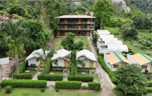 Why Wild vista is considered as one of the best resorts in Corbett?