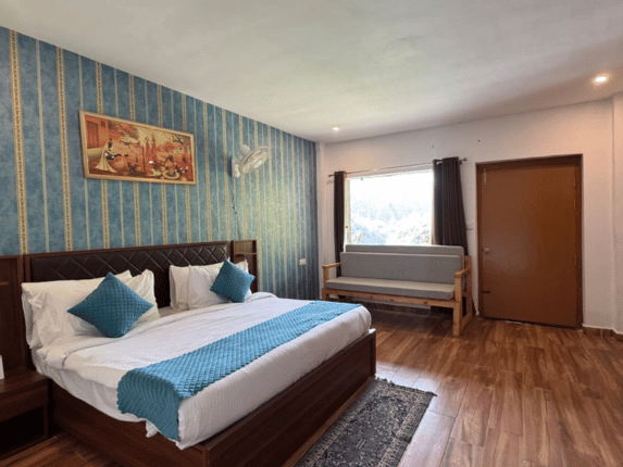 Well-appointed deluxe room