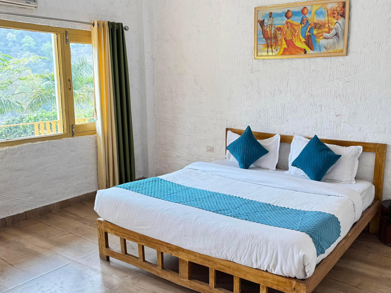 Well-appointed deluxe room